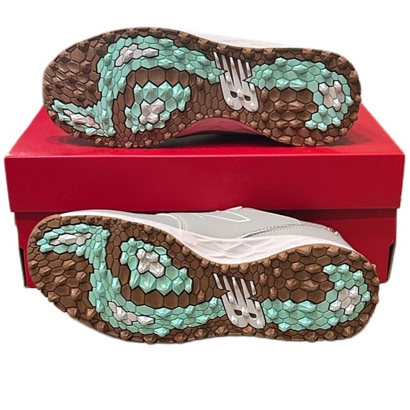 New Balance Women's Gray and White Golf Sneakers - Picture 8 of 10